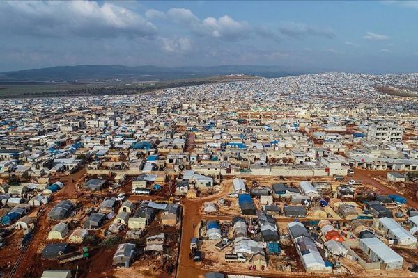 İdlib'deki çadır kentler doldu, taşıyor