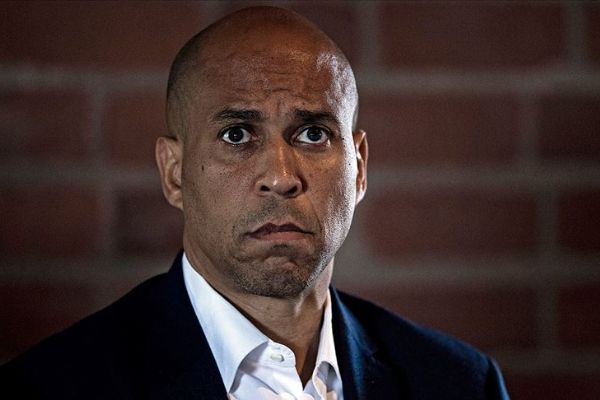 ABD'de Demokrat başkan aday adaylarından Booker yarışı bıraktı