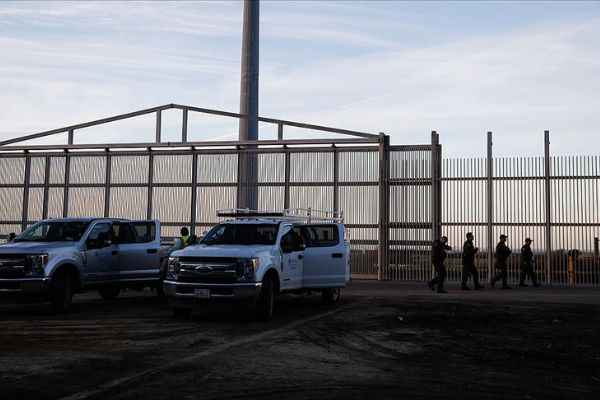 ABD göçmenleri nereye gittiklerini söylemeden uçakla Guatemala'ya gönderiyor