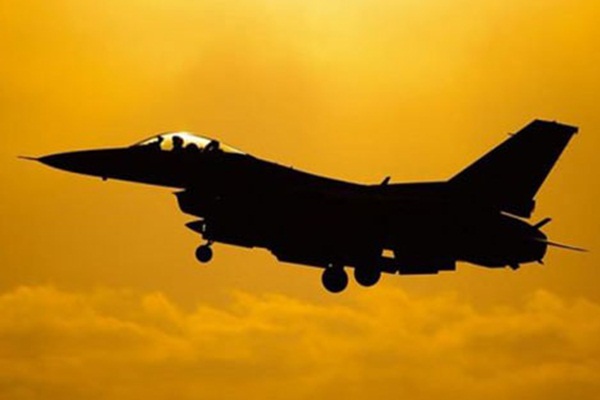 Mısır'ın savaş uçağı düştü