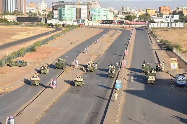 Sudan Başbakanı Hamduk 'asayişi kontrol altına almada orduya güvendiğini' açıkladı