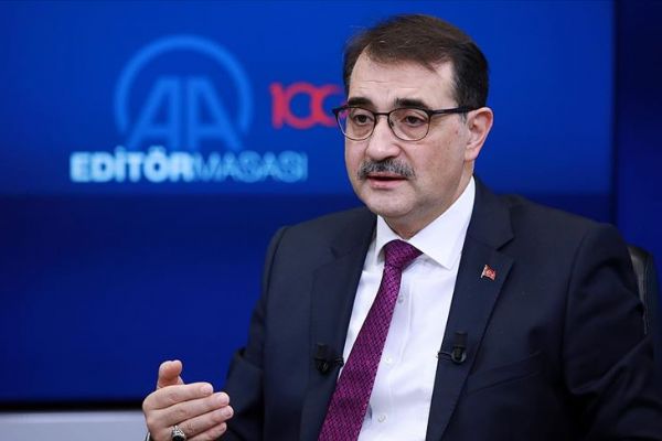 Bakan Dönmez: 2030'da Türkiye'de 1 milyonun üzerinde elektrikli otomobil olacağını öngörüyoruz
