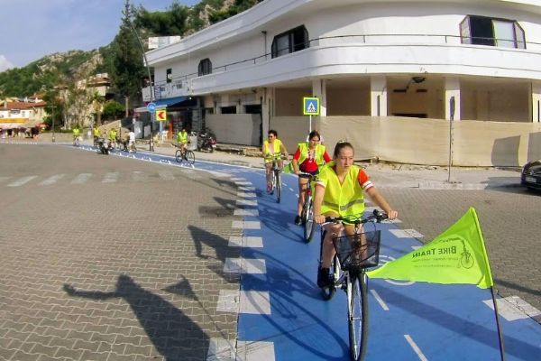 Bisikletle işe gidip gelmeyi kolaylaştıran sistem