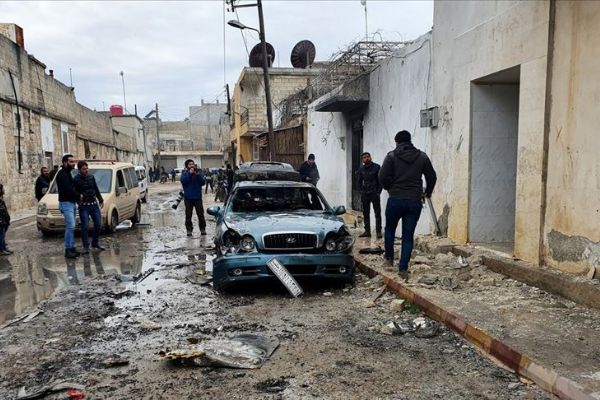 Tel Rıfat'ta yuvalanan YPG/PKK'lı teröristlerin saldırısı sonucu Azez'de 10 sivil yaralandı