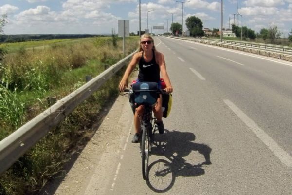 Kapıkule'den hergün bisikletli turistler giriş yapıyor