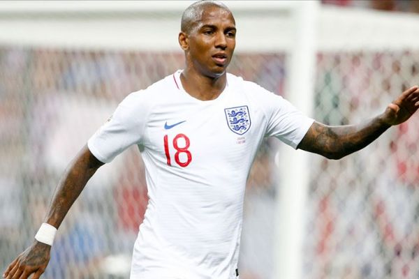 Inter, Ashley Young'ı kiralık olarak kadrosuna kattı