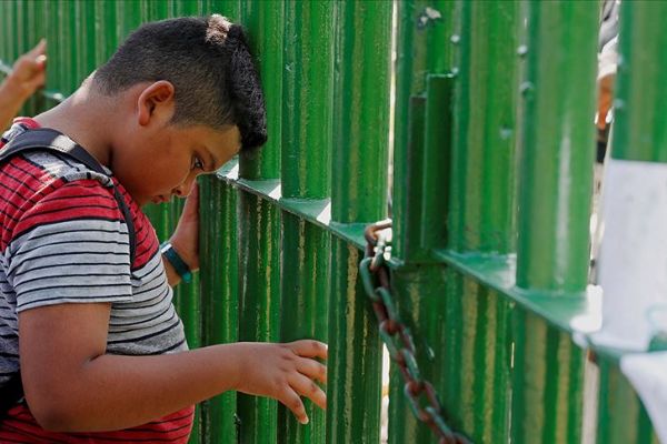 ABD'ye gitmek için yola çıkan göçmenler Meksika sınırına ulaştı