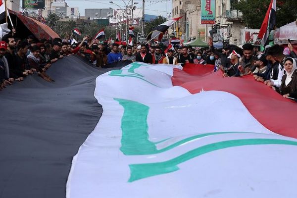 Irak'ta güvenlik güçleriyle göstericiler arasında gerginlikler devam ediyor