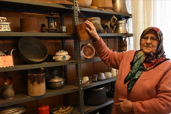 Aile yadigarı eşyaları 'Sergi Evi'nde beğeniye sunuyor