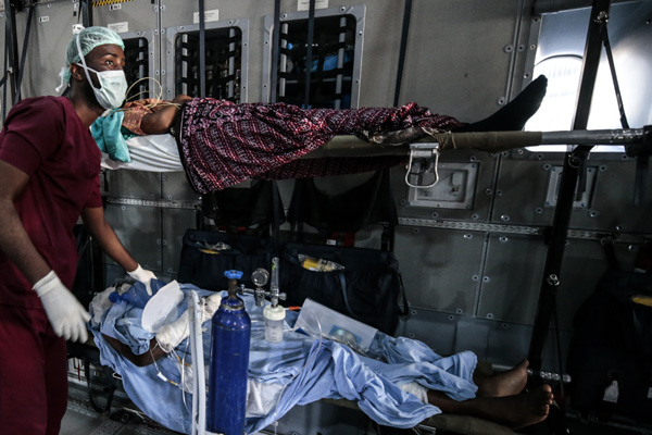 Somali'deki yaralılar Türkiye'ye getiriliyor