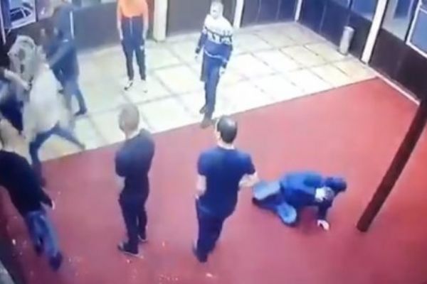 Yumruk darbesiyle öldü