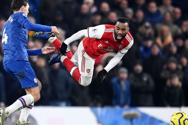 Chelsea ile Arsenal 2-2 berabere kaldı