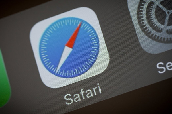 Google, Safari'de 5 güvenlik açığı buldu