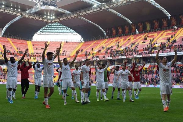 Sivasspor ligde ve kupada sonuna kadar gitmek istiyor