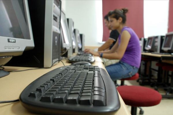 İnternet salonları okullardan 100 metre uzaklıkta olacak