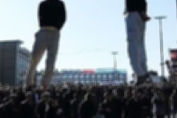 İran'da uyuşturucu kaçakçıcısı ve suç ortağı idam edildi