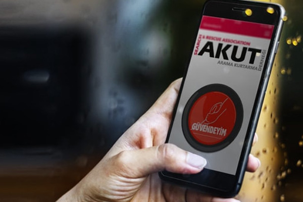 Depremde hayat kurtaran AKUT uygulaması: Güvendeyim
