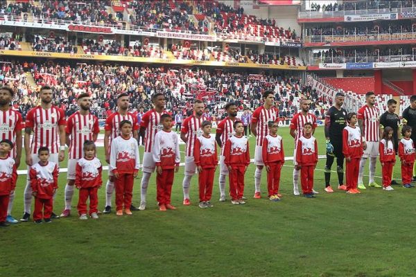 Antalyaspor, Konyaspor maçının tribün gelirini deprem bölgesine gönderecek