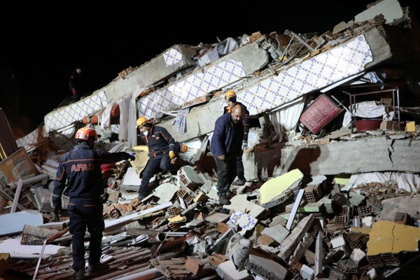 Bakan Selçuk: Elazığ ve Malatya'da SGK prim ödeme süresi uzatıldı