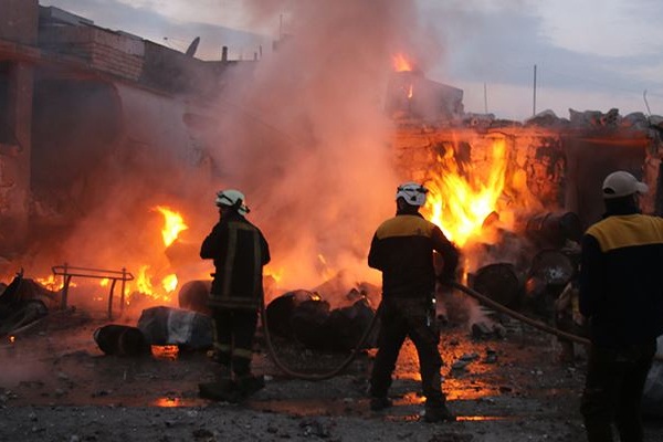 Rusya, İdlib'de hastane vurdu