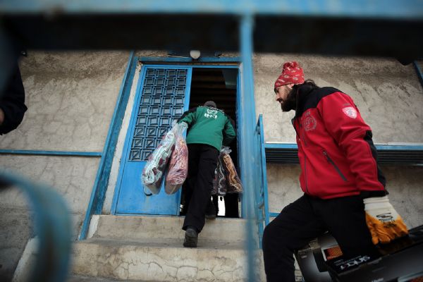 İHH’dan depremden etkilenen Süryani kilisesine yardım