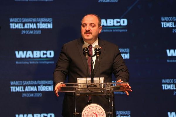 Bakan Varank: Depremden zarar gören işletmelerimize 100 bin liraya kadar faizsiz kredi vereceğiz