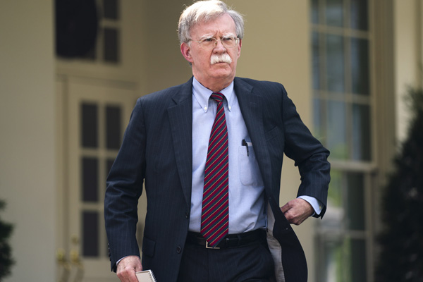 Trump ve Beyaz Saray, John Bolton’ın kitabına karşı harekete geçti