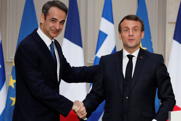 Yunanistan, Fransa'nın savaş gemisi gönderme kararından memnun