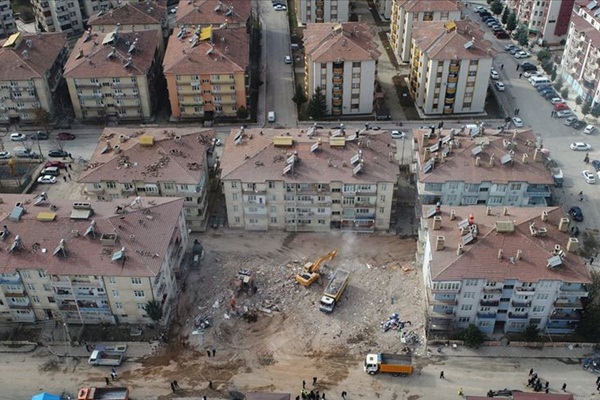 Elazığ depremiyle ilgili 8 farklı soruşturma