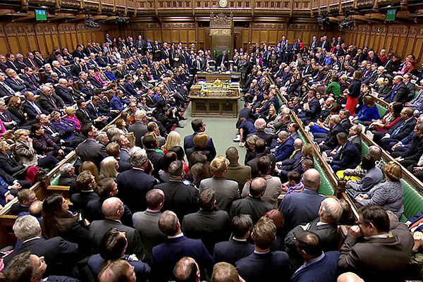 133 İngiliz parlamenter  'yüzyılın anlaşması'nın reddedilmesini istedi