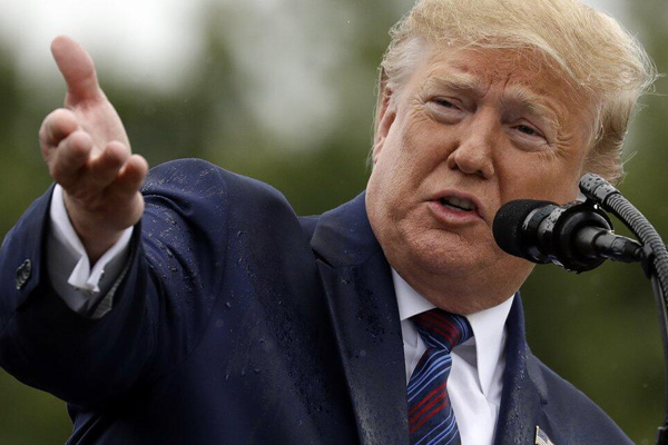 Trump: Demokratları ezeceğiz