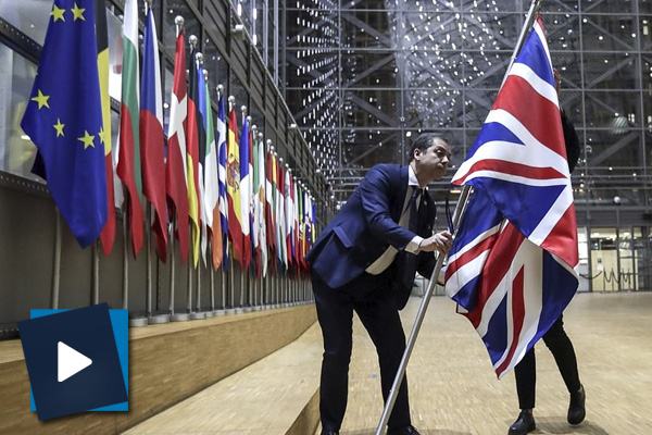 Brexit: AB Konsey binasındaki İngiltere bayrağı indirildi