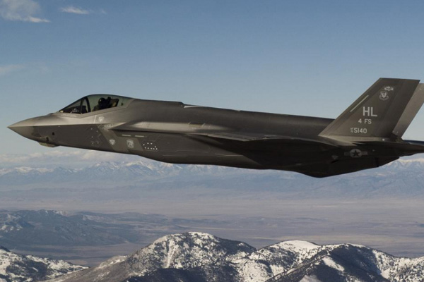 Polonya, ABD'den F-35 alıyor