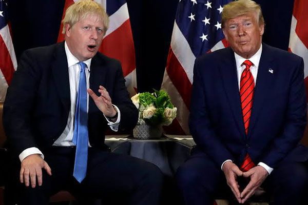 Alman Handelsblatt gazetesi: Johnson, Trump'ın kucak köpeği olmak istemiyor