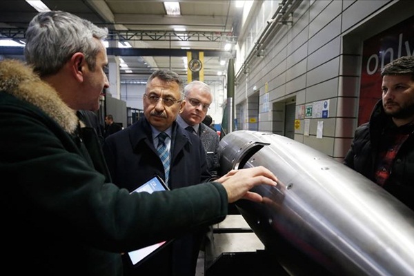 Oktay, Sincan OSB'deki fabrikalarda incelemelerde bulundu