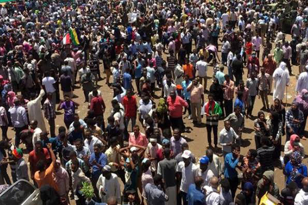 Tanzanya'da kilise ayininde izdiham: 20 ölü
