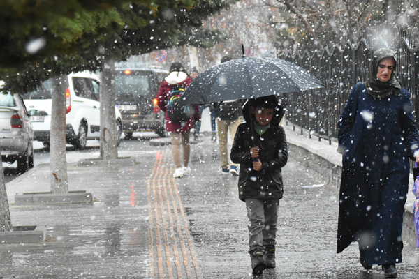 AKOM uyardı: İstanbul'a kar ve fırtına geliyor