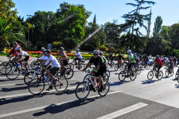 Bisiklet gezileri popüler hale geliyor.