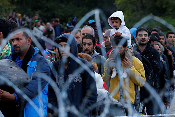 AİHM'den Macaristan kararı: Aç bıraktığınız göçmene hemen yemek verin