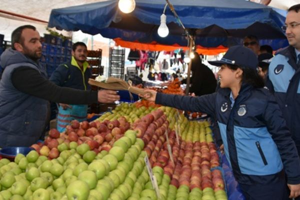 Pendik’te çocuk zabıtalar, kantin ve pazarları denetledi