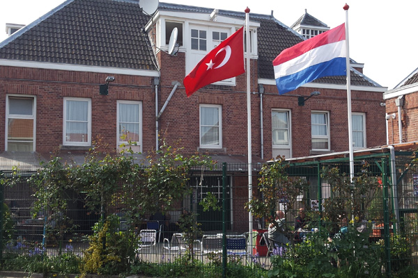 Hollanda, Türk vatandaşlarına 'uyum sınavı' zorunluluğu getiriyor