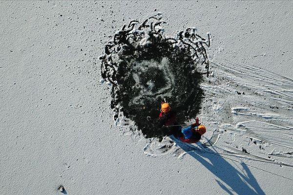 Buz tutan Porsuk Çayı'nda 'kurtarma' tatbikatı
