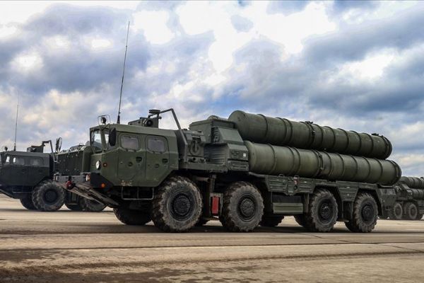 Rusya, Hindistan'a S-400 teslimatına 2021'de başlayacak