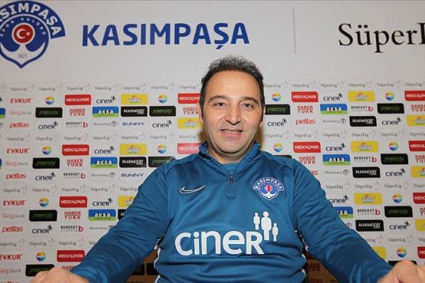 Kasımpaşa'nın yeni teknik direktörü Fuat Çapa oldu