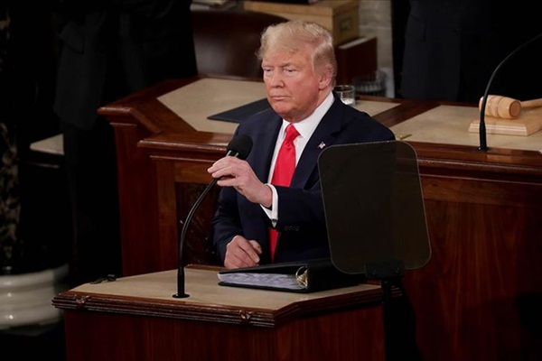 Trump, Senato'daki azil oylamasında aklandı