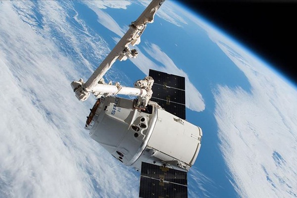 Kazakistan'daki Baykonur Uzay Üssü'nden 34 uydu fırlatıldı