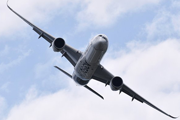 İsrail’in, Şam’a hava saldırısında Rus yolcu uçağı tehlike atlattı