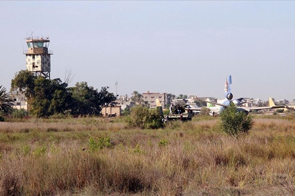 Hafter milisleri, Trablus’un dünyaya açılan kapısını vurdu