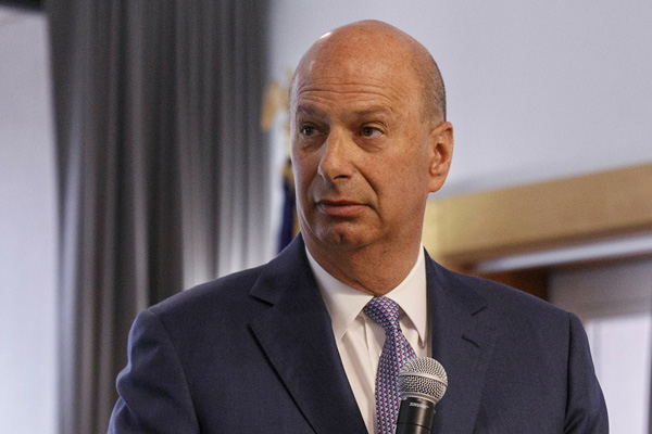 ABD'nin AB Büyükelçisi Sondland görevden alındı