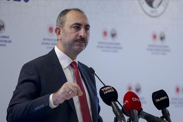 Adalet Bakanı Abdulhamit Gül: Akıncı, ecdadımızı ve aziz şehitlerimizi incitmiştir